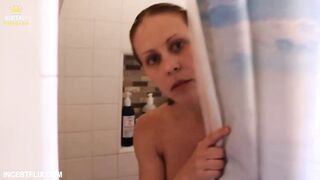 Premium Cherie Deville - Beccato a masturbarsi guardando la madre nella doccia Sub ita
