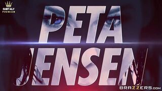 Premium Peta Jensen - Scopata in tutti i modi in piscina Sub ita