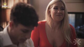 Premium River Lynn - Sorellastra regala al fratello scopata per il compleanno Sub ita