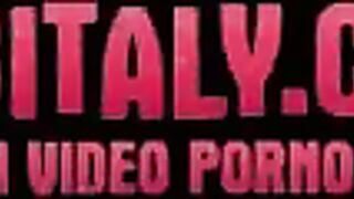 Nikole Nash - Patrigno regala lingerie sexy alla figliastra per i 18 anni 1 Parte Sub ita