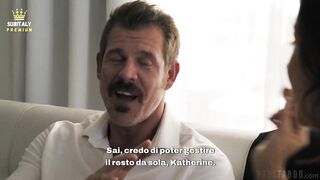 Premium Kylie Rocket - Babysitter  seduce il datore di lavoro e si fa scopare sotto la doccia Sub ita