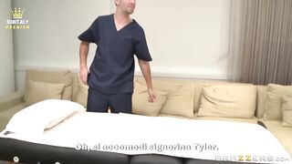Premium Alison Tyler - Cliente Tettona Riceve Massaggio con Finale a Sorpresa Sub Ita