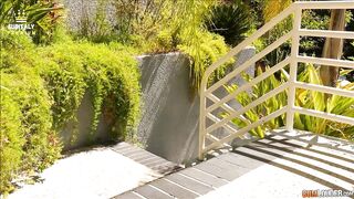 Premium Ava Addams - Mi da il benvenuto con le sue mega tettone Sub ita