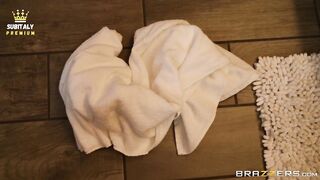 Premium Ava Addams - Il figliastro fotografa di nascosto la matrigna nuda Sub ita