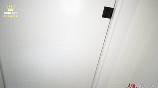 Premium Sky Pierce - Moglie Troia Scopata da un Altro Uomo mentre il Marito Cornuto Guarda Sub ita