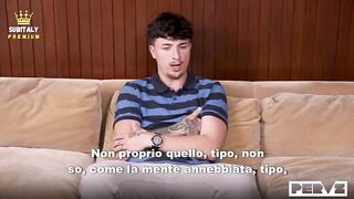 Premium Reagan Foxx – La Terapista Troia Cura l’Ansia del paziente con le sue tettone Sub ita